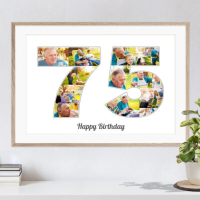 Kreative Idee für ein Fotocollage Geschenk als Zahl 75 zum Geburtstag auf weissem Hintergrund in hellem Holzrahmen an einer Wand hängend über einer Kommode auf der eine Pflanze und Bücher stehen